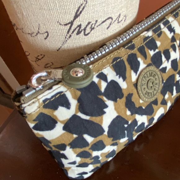 Kipling Creativity Pouch - Picture 2 of 3